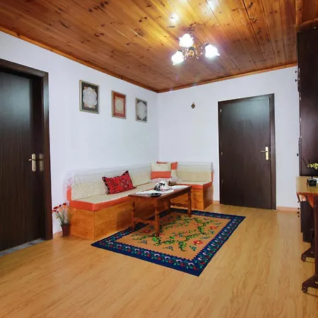 Gasthof Denis Gjirokastër
