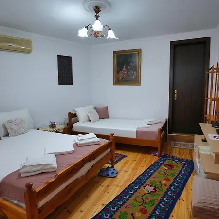 Denis Pensjonat Gjirokastra