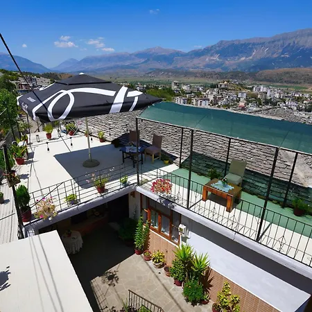 Denis 3* Gjirokastër