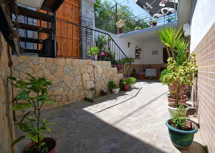 Denis Гостевой дом 3*