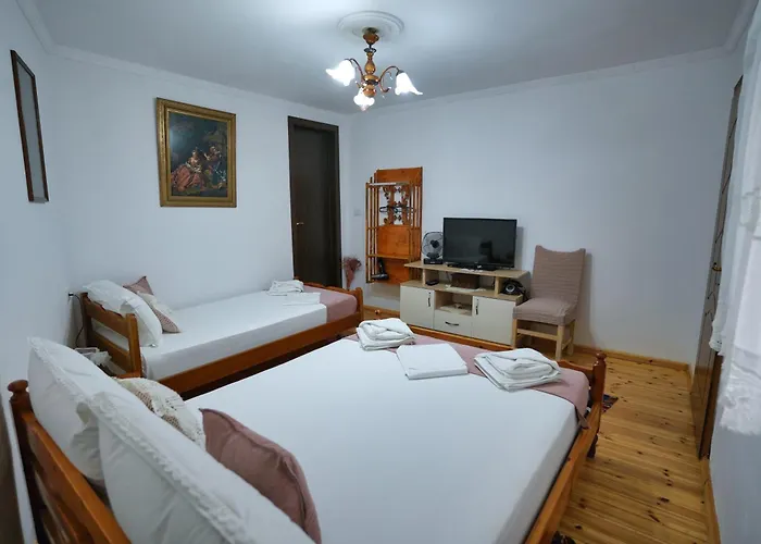 Denis Гостевой дом 3*