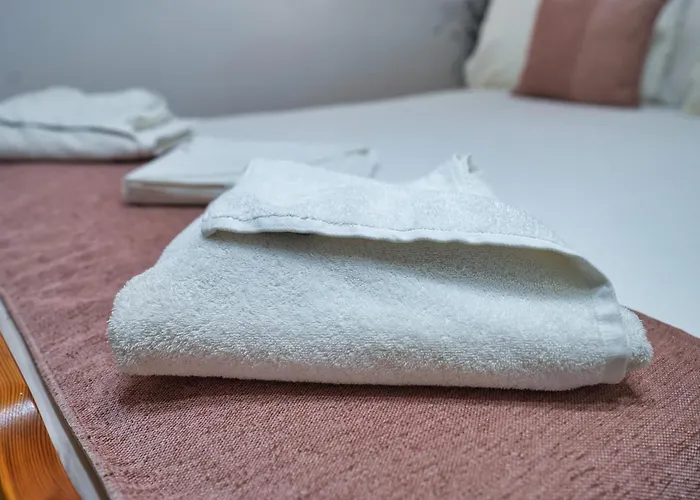 Denis Гостевой дом Гирокастра