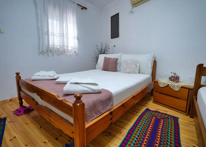 Denis Гирокастра